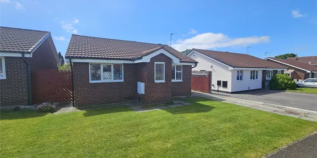Copeland Close, Pensby, CH61, photo 1