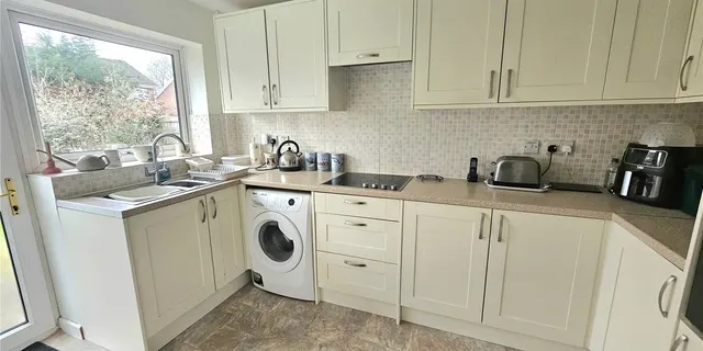 Copeland Close, Pensby, CH61, photo 2