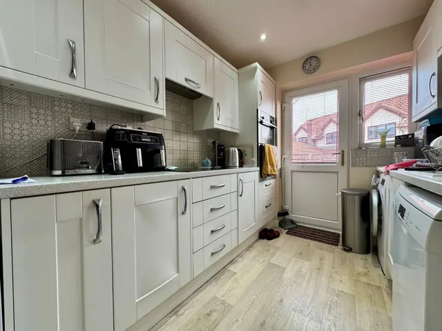Kingshill Gardens, Nailsea, BS48, photo 2