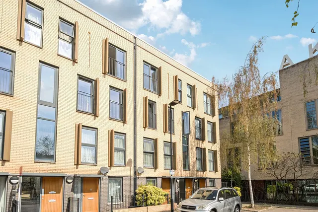 Fitzpatrick Road, SW9, photo 1