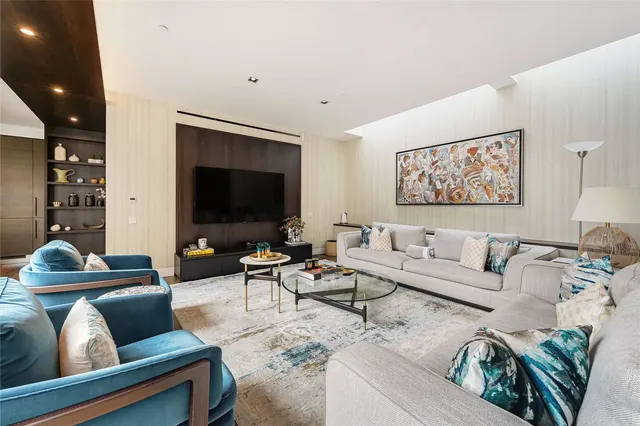 Buckingham Gate, St. James's, London, SW1E 6LB, photo 1