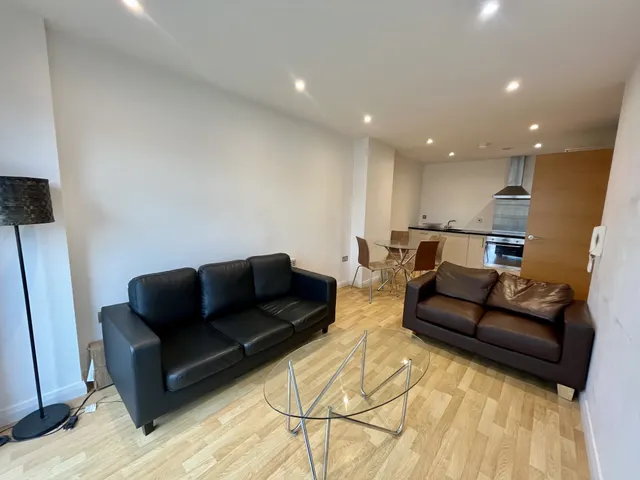 One Brewery Wharf City Centre, Leeds, LS10, photo 1
