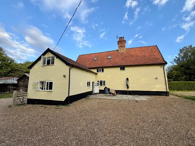 Fritton, Norwich, NR15, photo 1