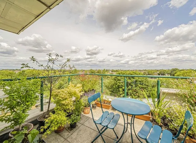 Photo 2 — Strand Drive, Kew, TW9