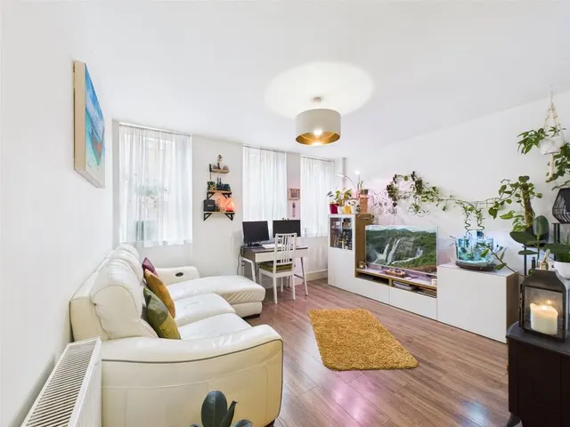 Mercury Gardens, Romford, RM1, photo 3