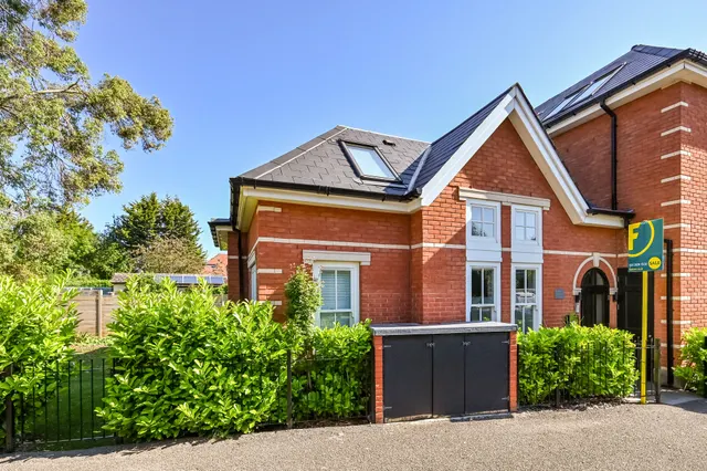Flat 8, Whittlesford House, 2C Thetford Road, Surrey, photo 1