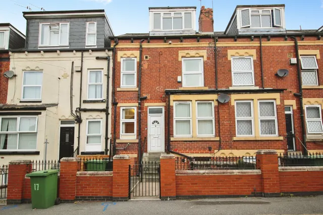 St. Hildas Place, Leeds, photo 1