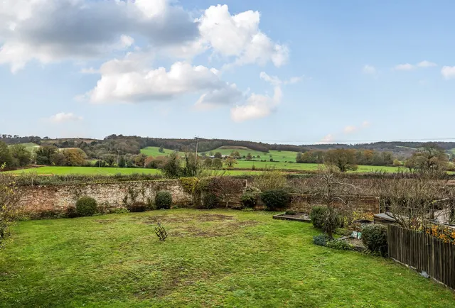 Photo 3 — Ovenden Road, Kent, Sundridge, TN14 6AH