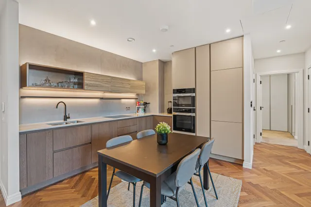 Photo 2 — Hampton House, Fulham, South West London