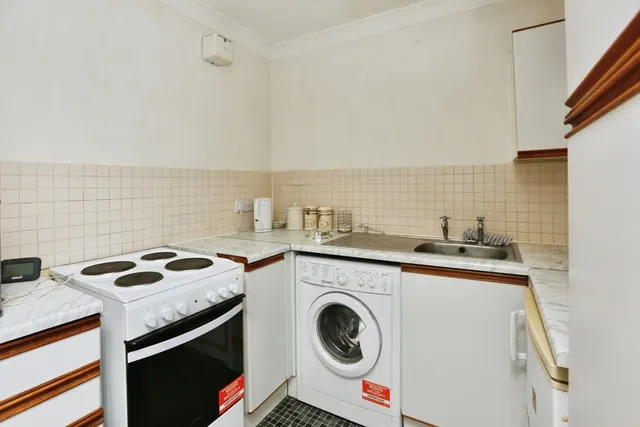Shirley Road, Southampton, SO15, photo 2