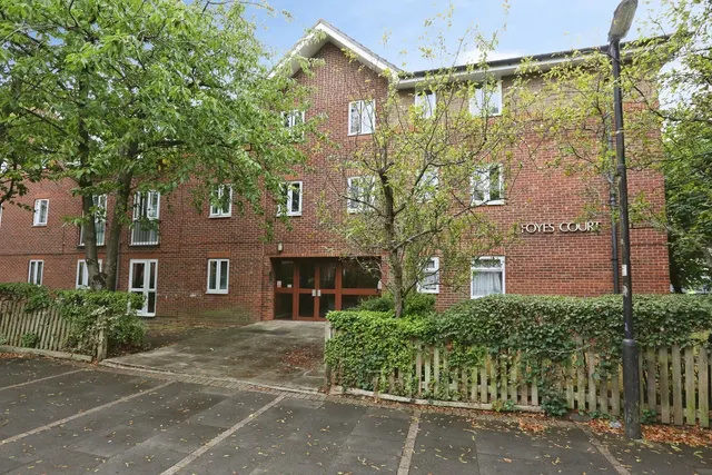 Shirley Road, Southampton, SO15, photo 1