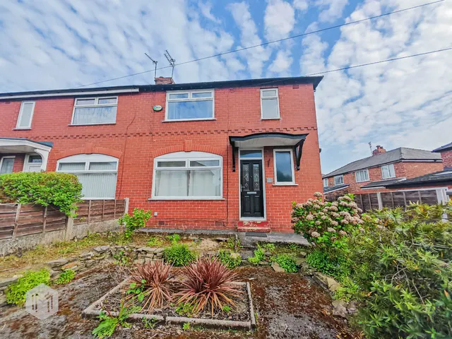 Westwood Drive, Pendlebury, Swinton, Manchester, M27 4JJ, photo 1
