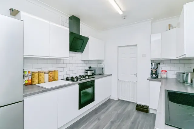 Abingdon Street, Barry, CF63, photo 3