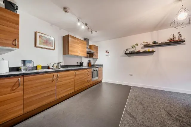 Kingman Way, Newbury, RG14, photo 3