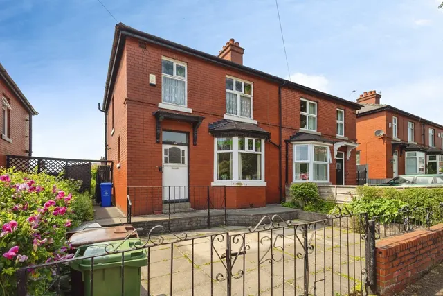 Montague Road, Ashton-under-Lyne, Greater Manchester, OL6, photo 1