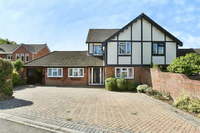 Heath Road, Locks Heath, SO31, photo 1
