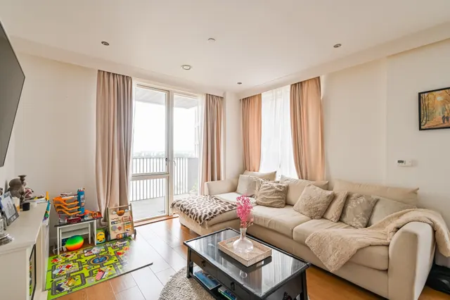 25% Share, Flat 21 Mare Apartments, LONDON, photo 1