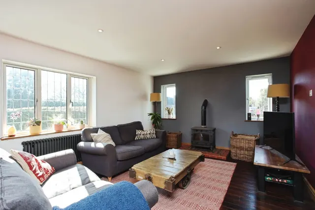 Barnets Hill, Peasmarsh, TN31, photo 2