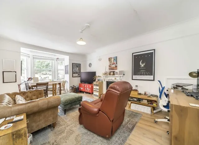Caversham Road, Kentish Town, NW5, photo 2