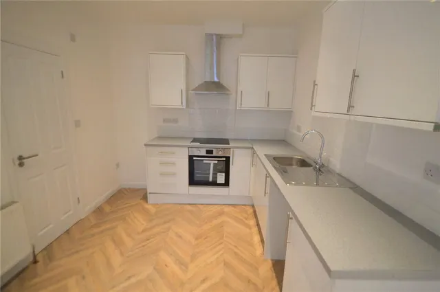 Brighton Road, South Croydon, CR2, photo 2