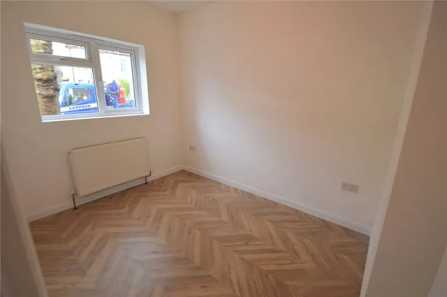 Brighton Road, South Croydon, CR2, photo 3