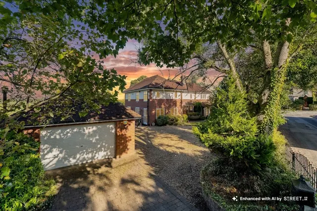 Glazebrook Lane, Glazebrook, WA3, photo 1