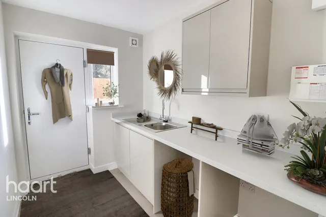 High Street, Elkesley, DN22, photo 2