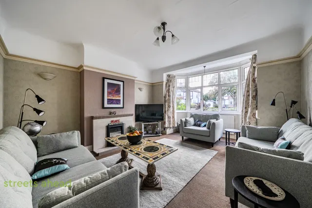 Whitethorn Gardens, Croydon, CR0, photo 2