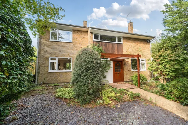 Hamm Court, Weybridge, KT13, photo 1