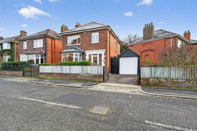 Marlborough Park Cross Avenue, Belfast, BT9, photo 1