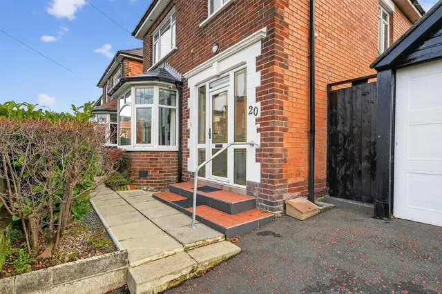 Marlborough Park Cross Avenue, Belfast, BT9, photo 2