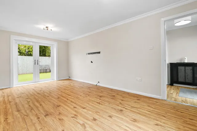Photo 3 — Glenfruin Road, Blantyre, G72