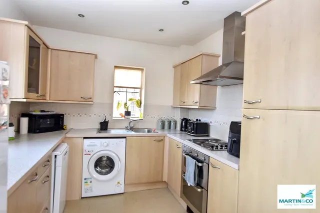 Photo 3 — Weavers Court, Hinckley