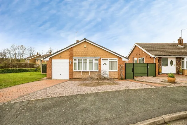 Ffordd Cynan, Borras, LL12, photo 1