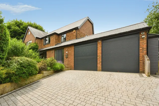 Kearton Close, Kenley, CR8, photo 1