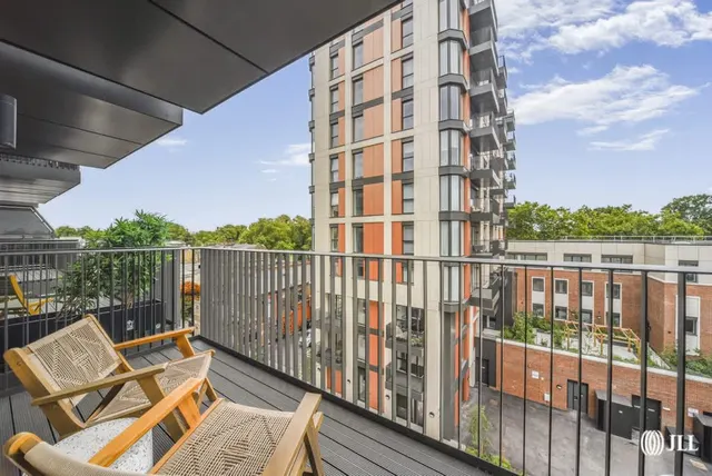 Essex Place, London, W4, photo 2