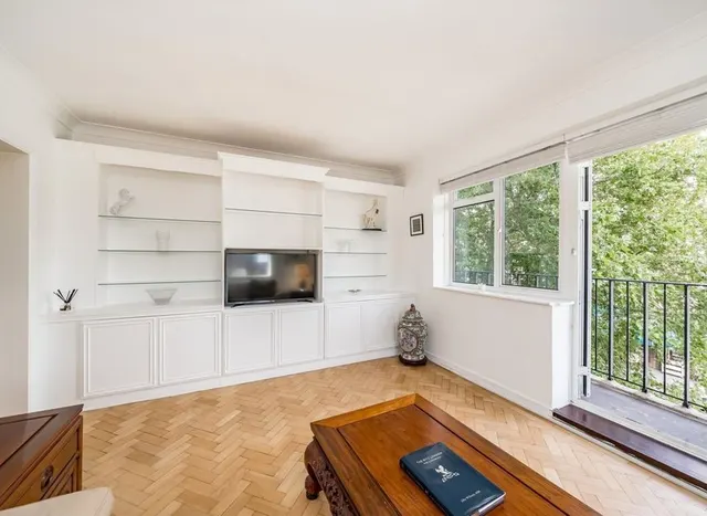 Photo 2 — Wellington Road, St John's Wood, NW8