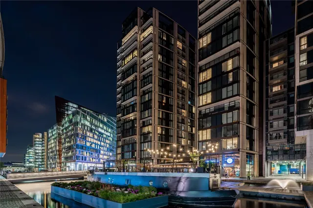Photo 3 — Merchant Square, London, W2
