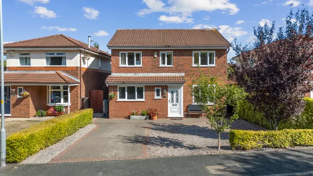 Garwood Close, Westbrook, Warrington, WA5 8TQ, photo 1