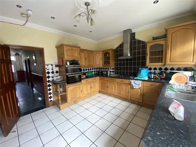 Photo 2 — Moxon Street, Barnet, EN5 5TS