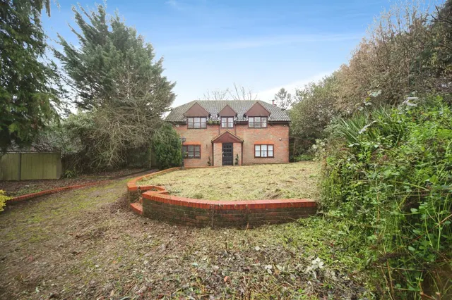 Little Green Lane, Caddington, LU1, photo 1