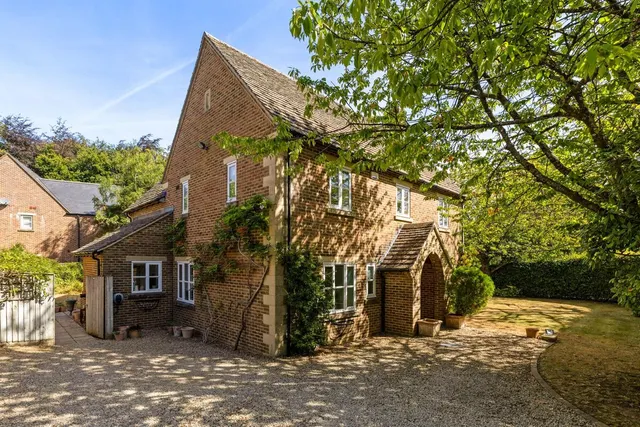 Smith Barry Crescent, Upper Rissington, GL54, photo 1