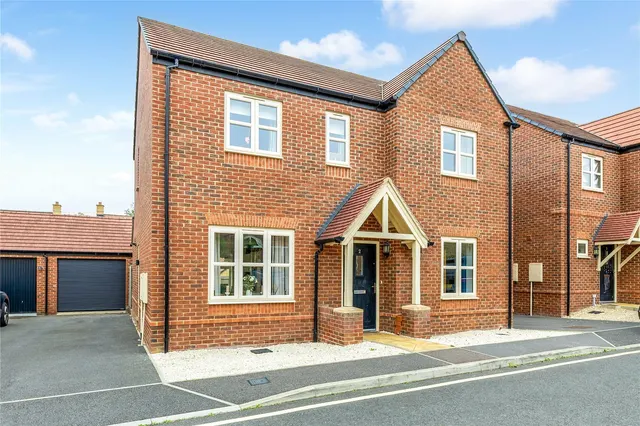 Renown Court, Long Hanborough, OX29, photo 1