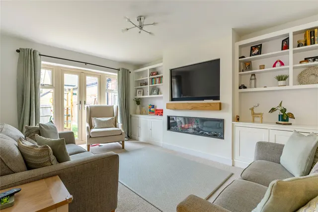 Renown Court, Long Hanborough, OX29, photo 2