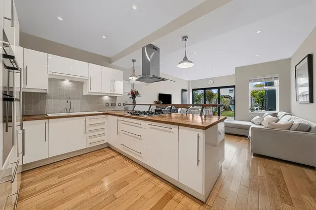 Sidney Road, Walton-On-Thames, KT12, photo 2
