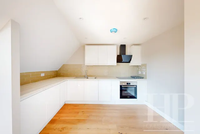 East Park, Crawley, RH10, photo 1
