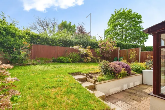 Photo 3 — Plovers Lane, Helsby, Frodsham
