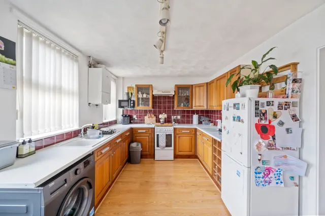 Warrington Road, Leigh, WN7, photo 3
