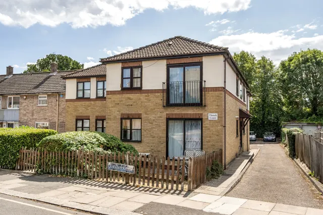 Queens Road, Enfield, EN1, photo 1