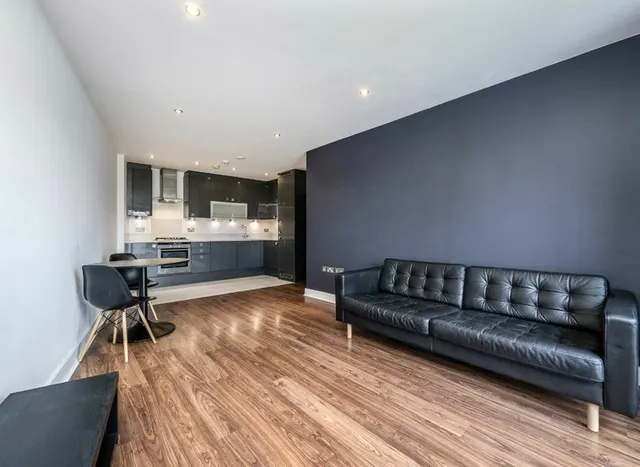 Photo 2 — Plumbers Row, Aldgate, E1
